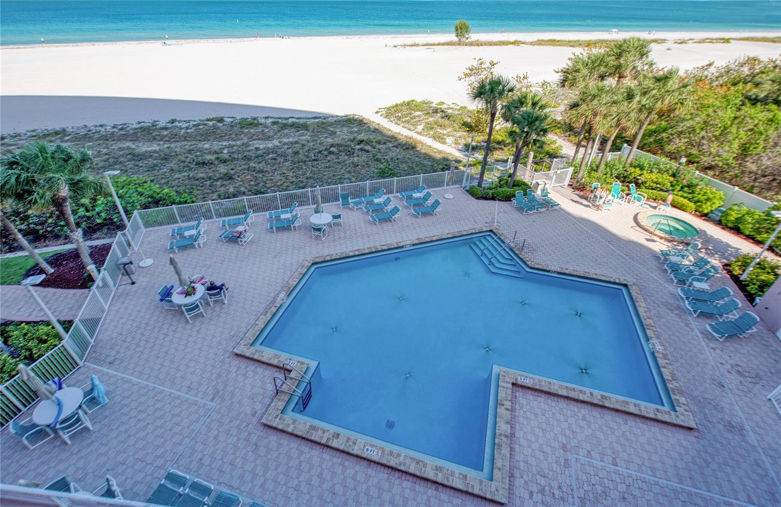Image 11 of 32 For 1310 Gulf Boulevard 4d