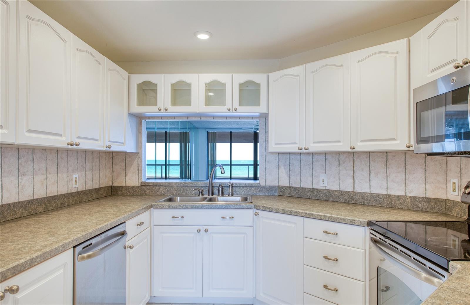 Image 13 of 32 For 1310 Gulf Boulevard 4d
