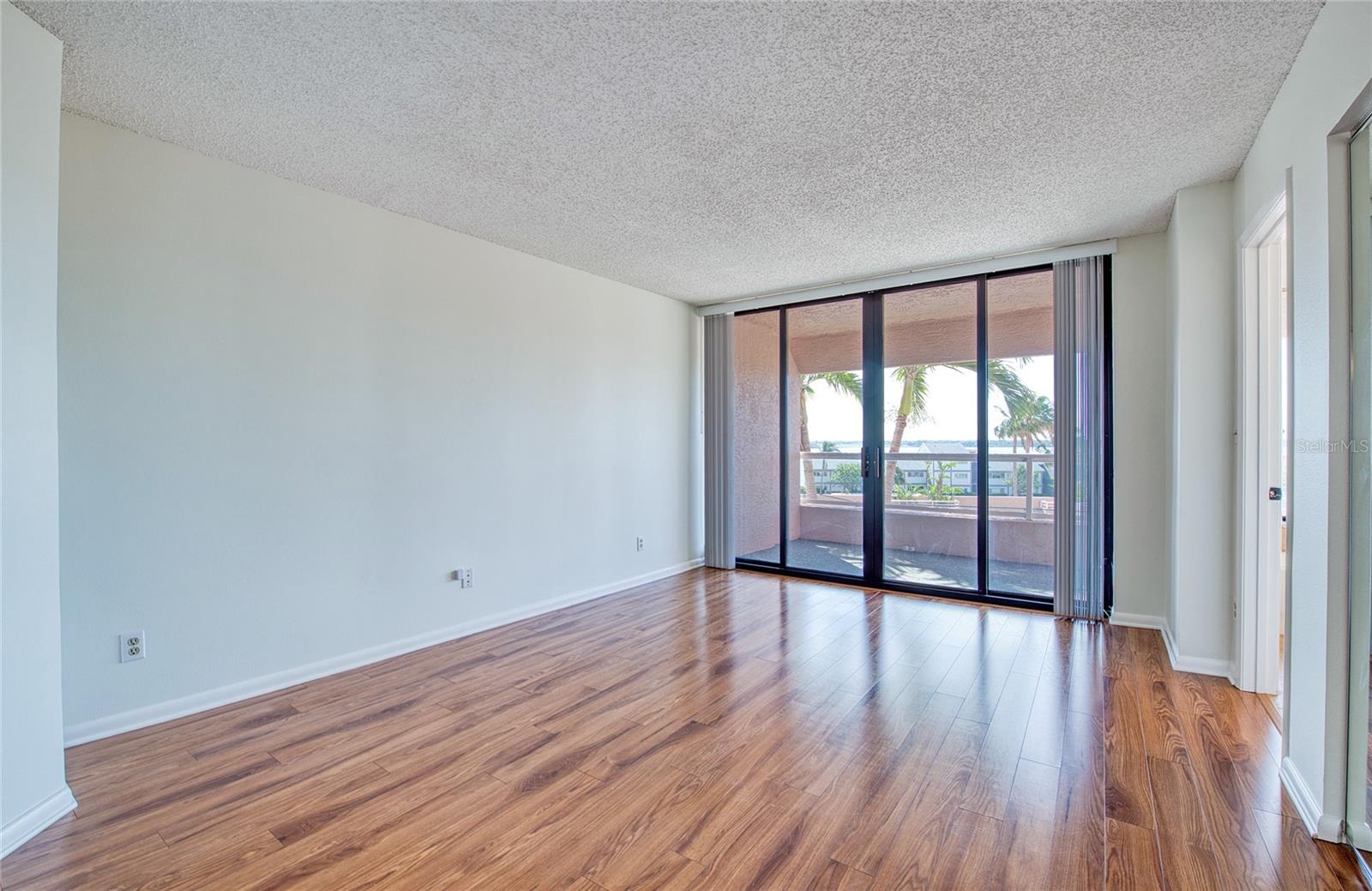 Image 25 of 32 For 1310 Gulf Boulevard 4d