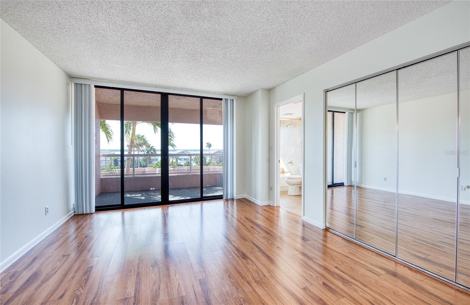 Image 26 of 32 For 1310 Gulf Boulevard 4d