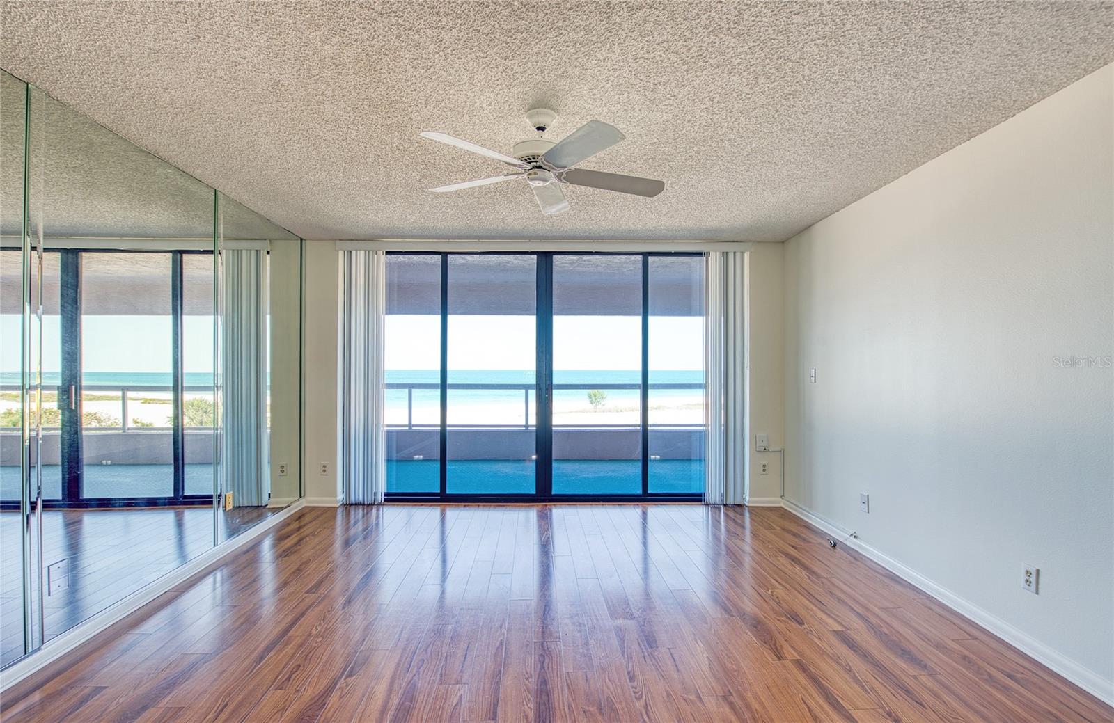 Image 4 of 32 For 1310 Gulf Boulevard 4d