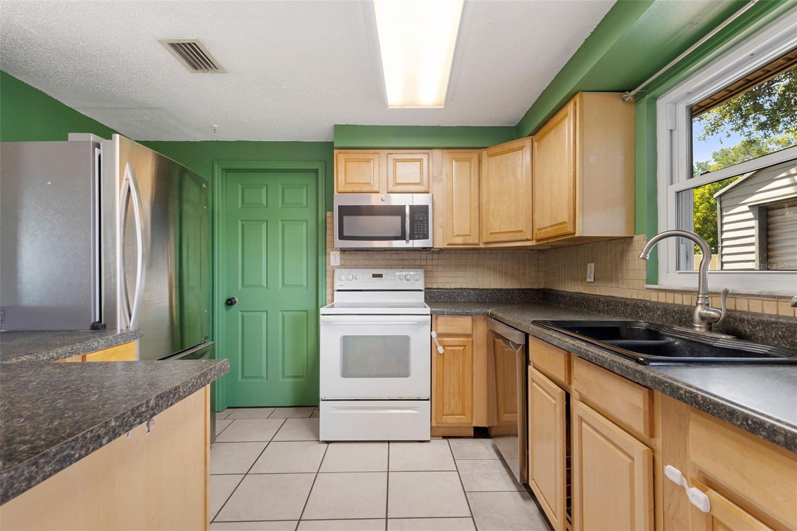 Image 12 of 45 For 5557 146th Terrace N