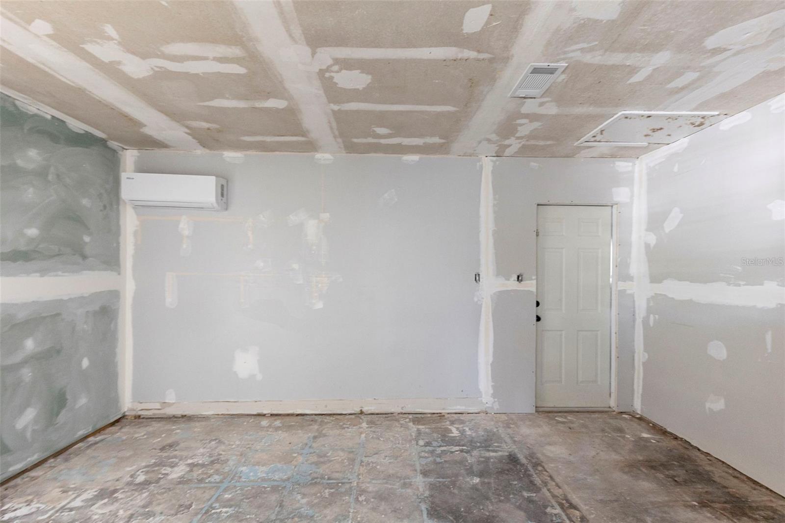 Image 16 of 45 For 5557 146th Terrace N