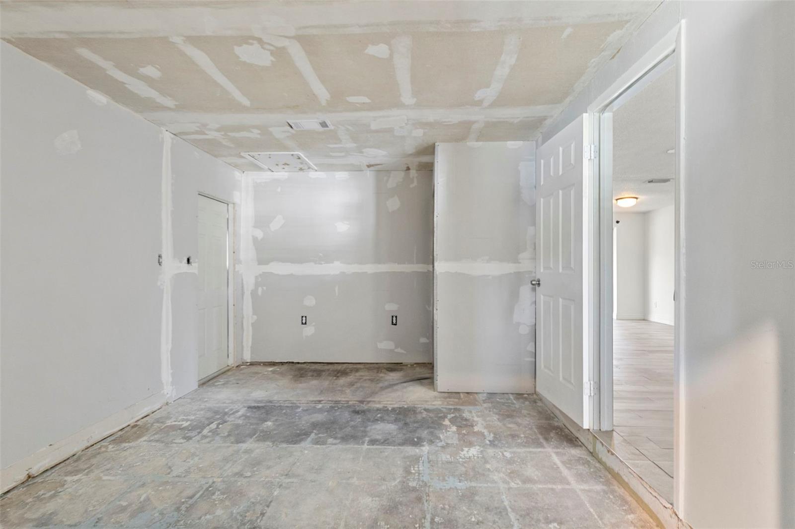 Image 18 of 45 For 5557 146th Terrace N
