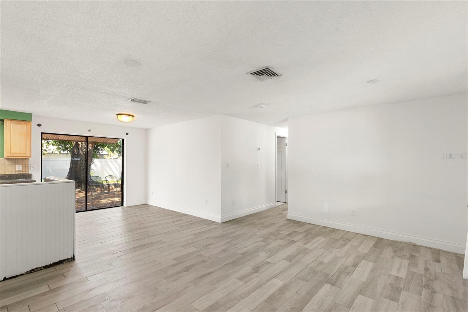 Image 5 of 45 For 5557 146th Terrace N