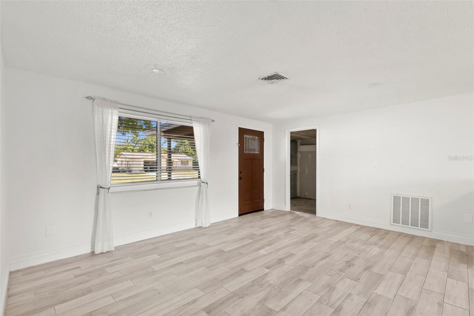 Image 7 of 45 For 5557 146th Terrace N