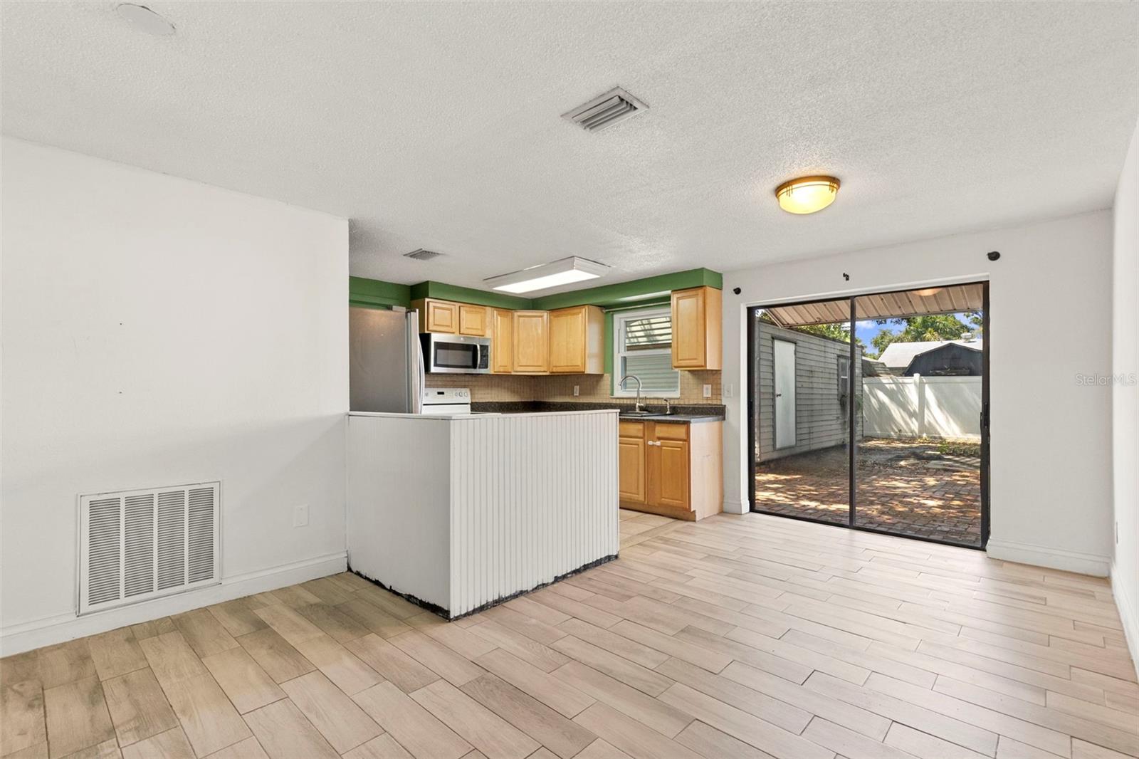 Image 9 of 45 For 5557 146th Terrace N