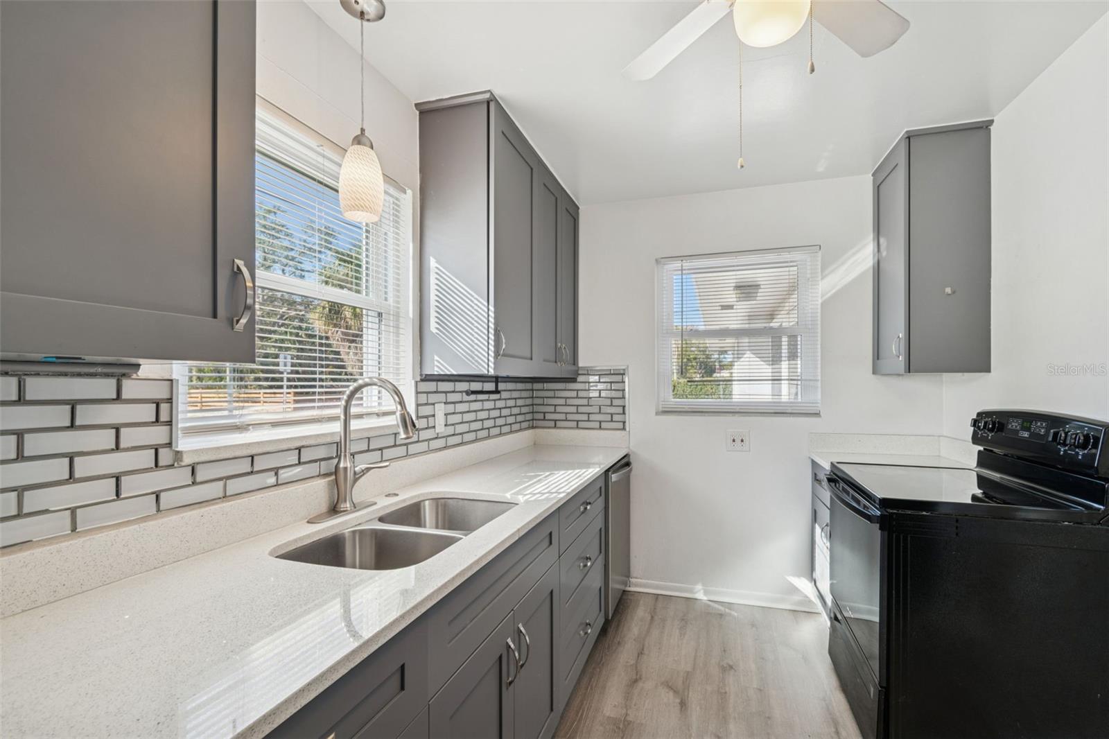Image 11 of 51 For 2900 49th Street N