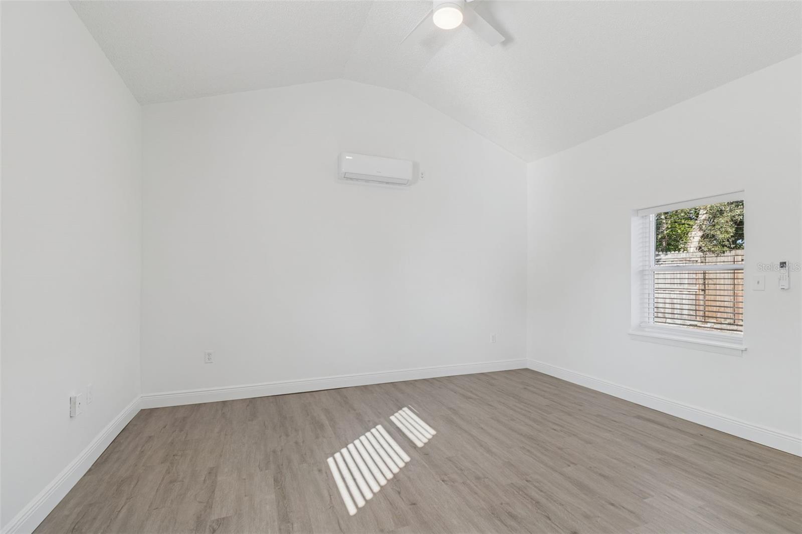 Image 17 of 51 For 2900 49th Street N