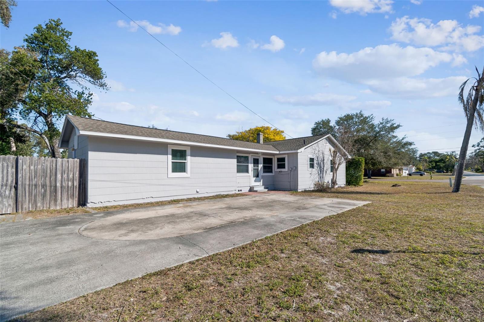 Image 40 of 51 For 2900 49th Street N