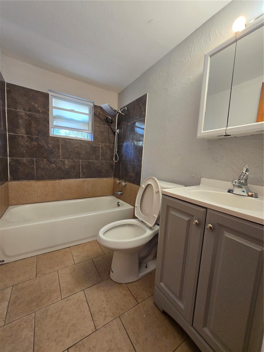 Image 9 of 9 For 209 Kirby Street