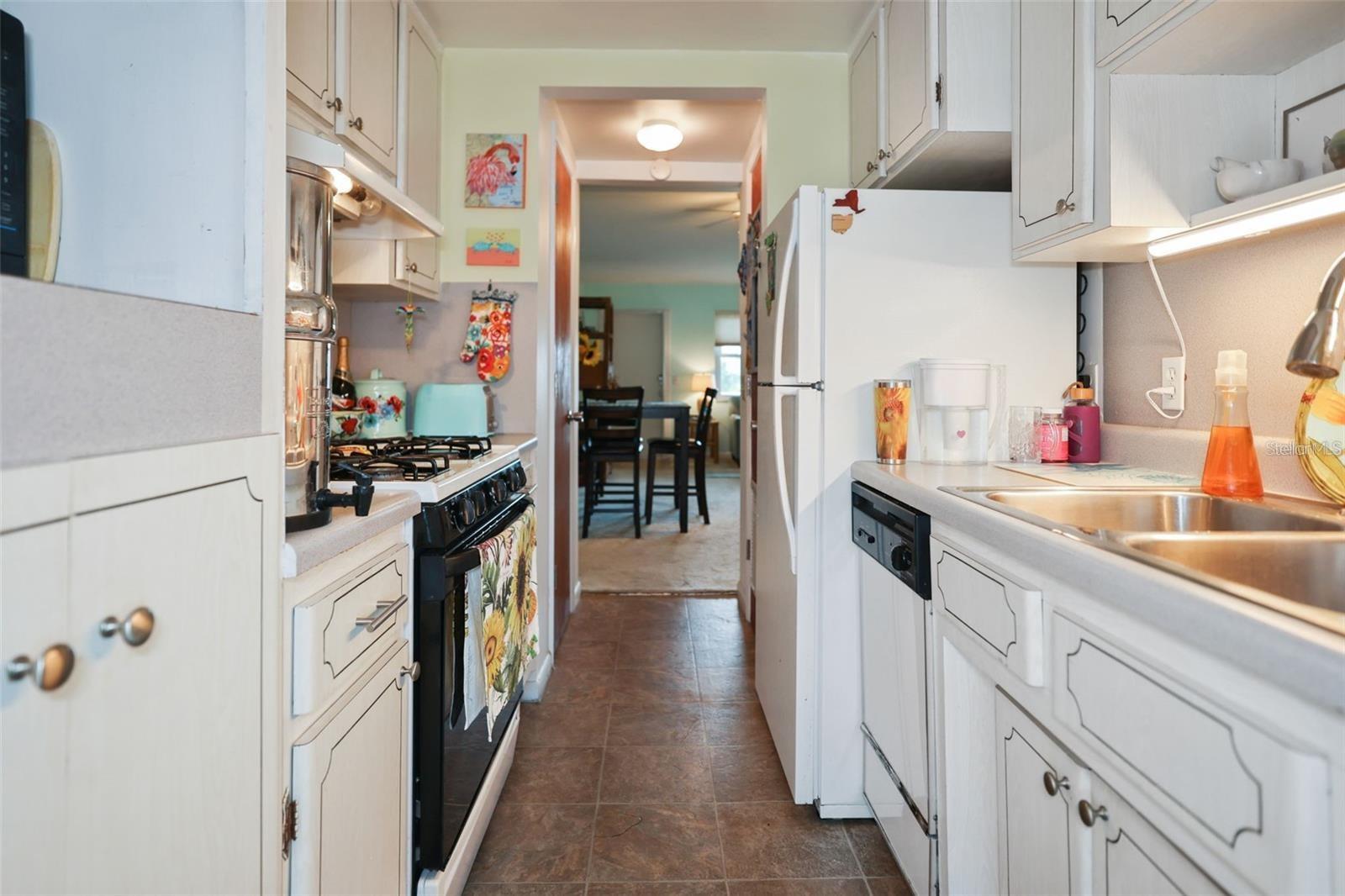 Image 10 of 41 For 1900 59th Avenue N 209