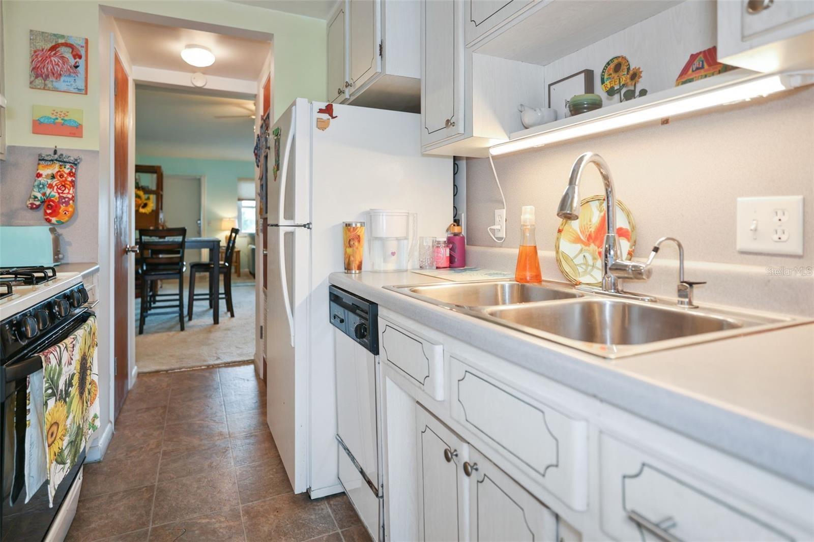 Image 9 of 41 For 1900 59th Avenue N 209