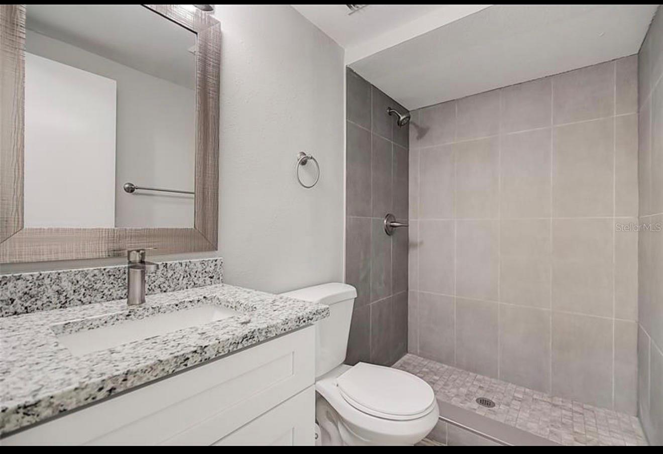 Image 16 of 21 For 8923 Candlewick Lane
