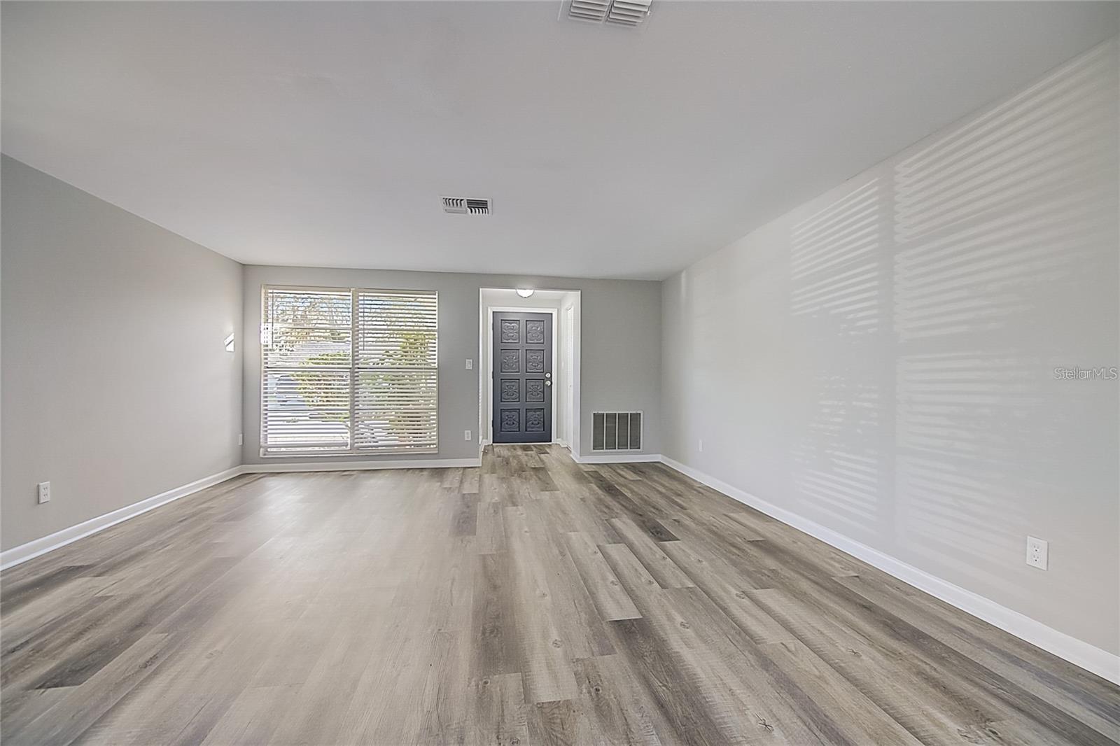 Image 3 of 21 For 8923 Candlewick Lane