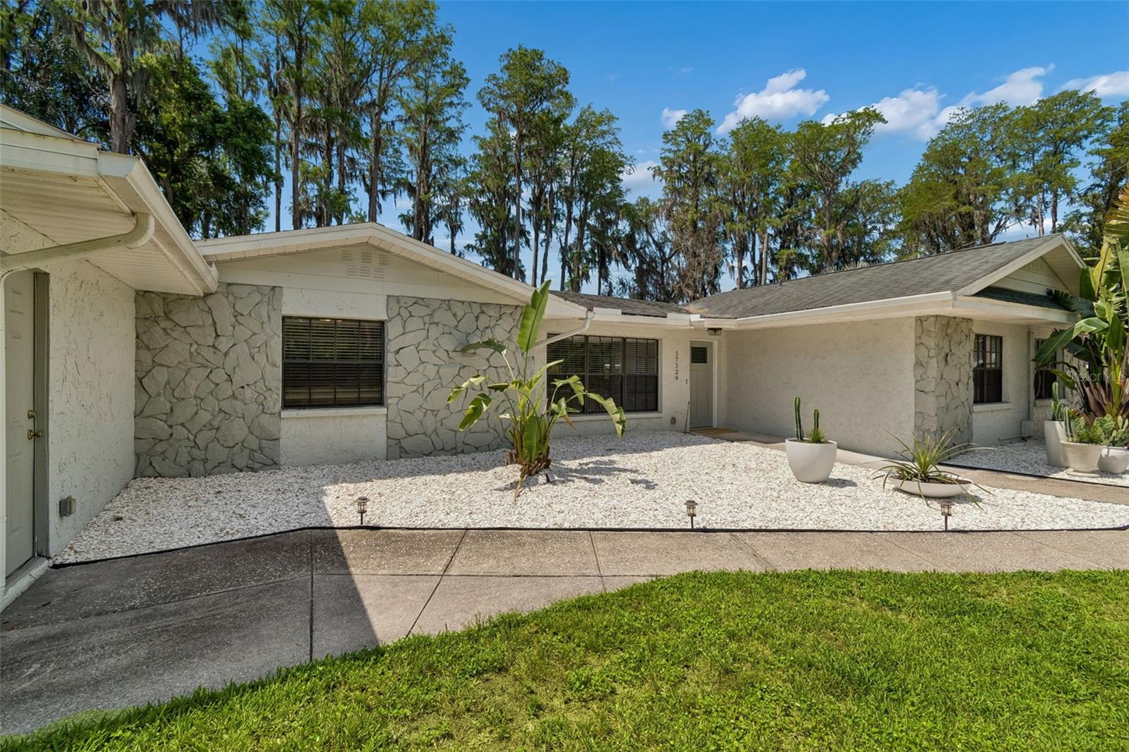Image 16 of 94 For 17129 Rainbow Terrace