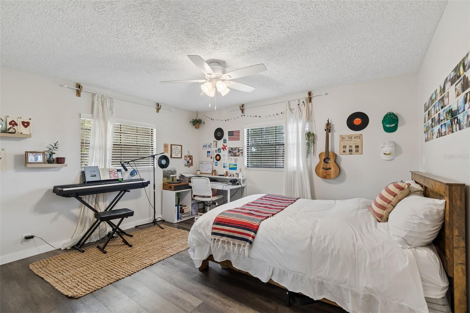 Image 41 of 94 For 17129 Rainbow Terrace