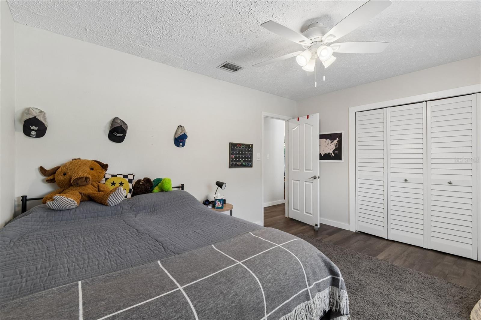 Image 48 of 94 For 17129 Rainbow Terrace