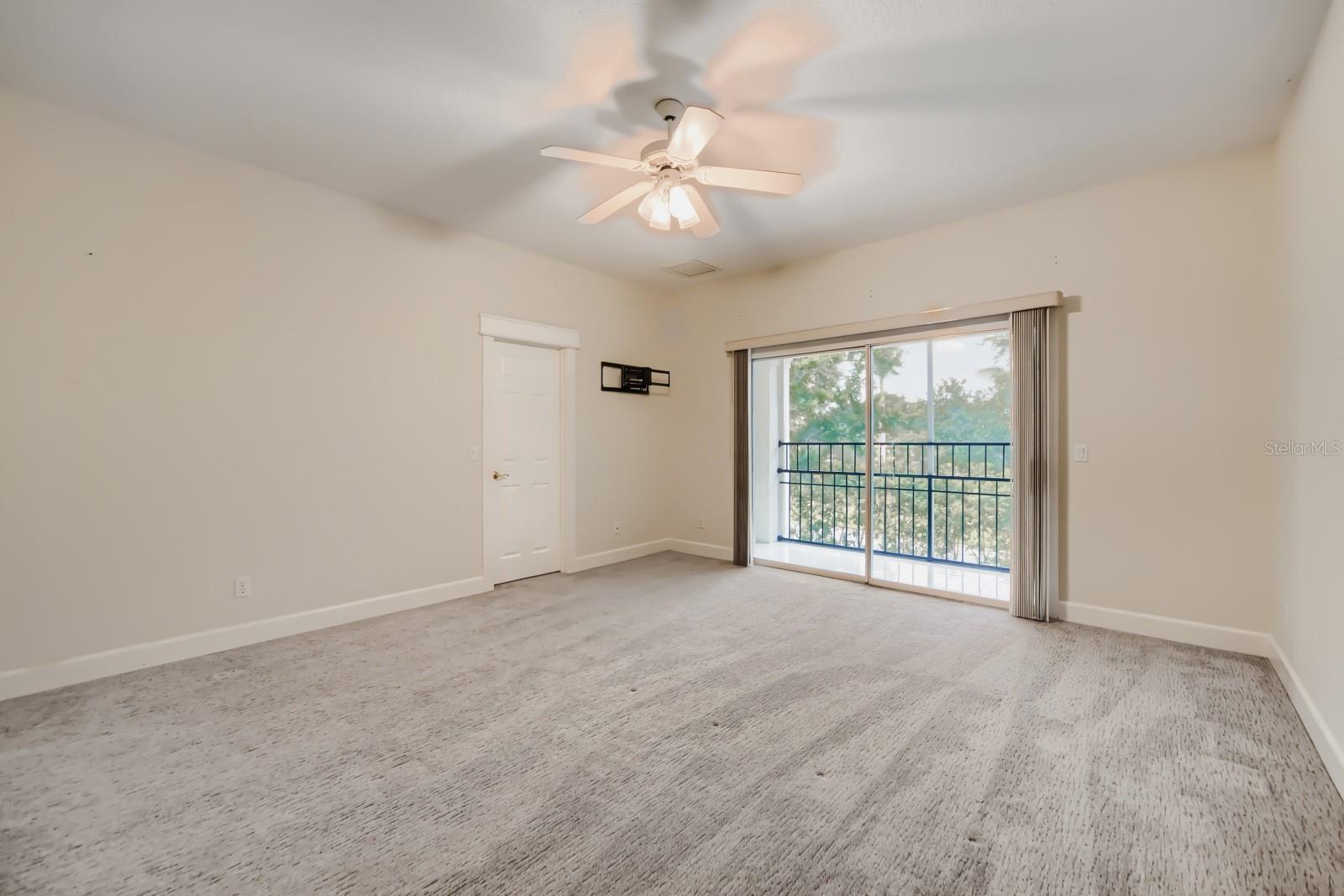Image 34 of 48 For 7601 Debeaubien Drive