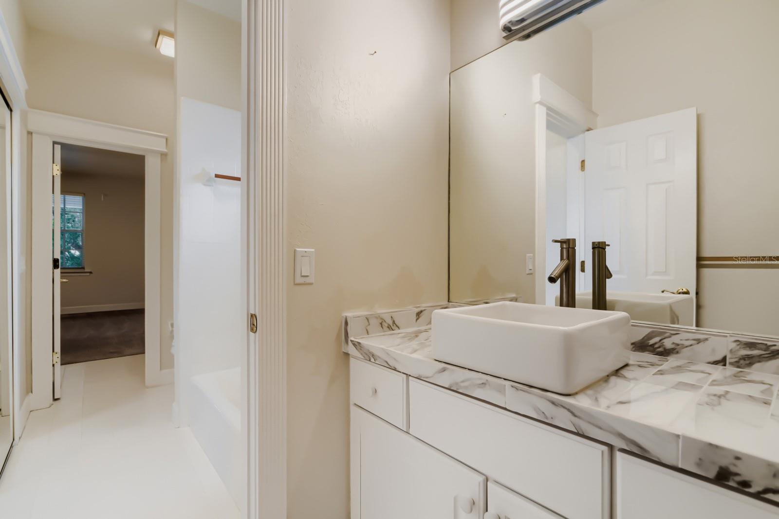 Image 38 of 48 For 7601 Debeaubien Drive