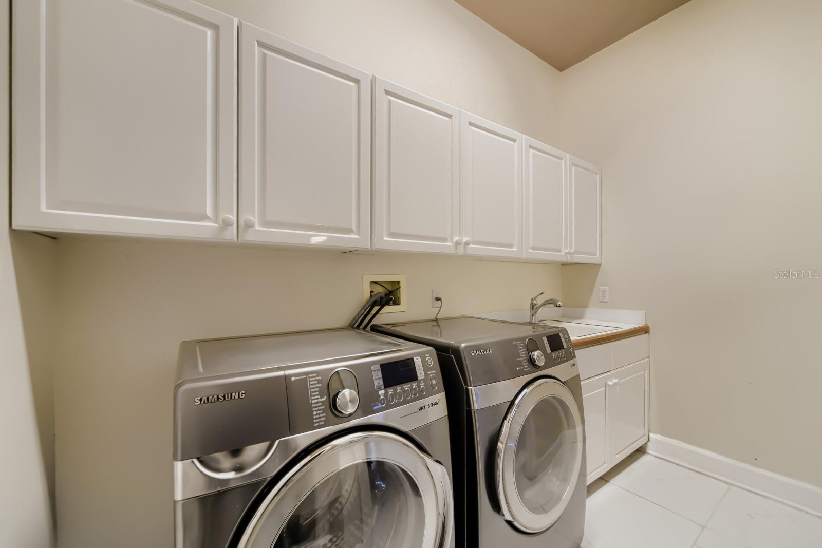Image 39 of 48 For 7601 Debeaubien Drive