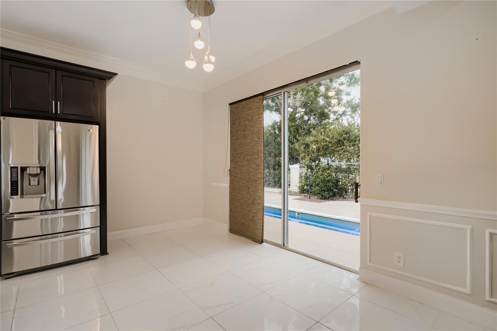 Image 41 of 48 For 7601 Debeaubien Drive