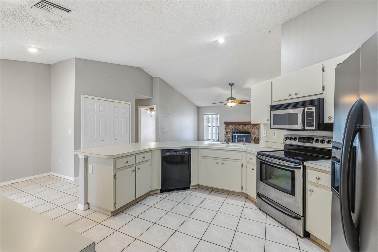 Image 13 of 45 For 5507 El Cerro Drive