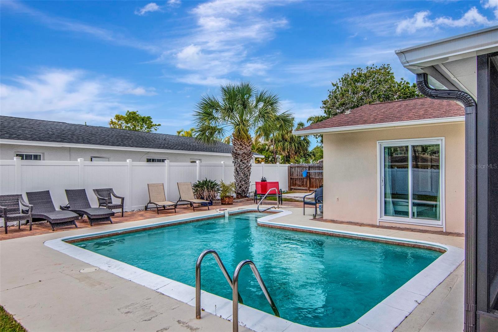 Image 71 of 83 For 4712 114th Street N