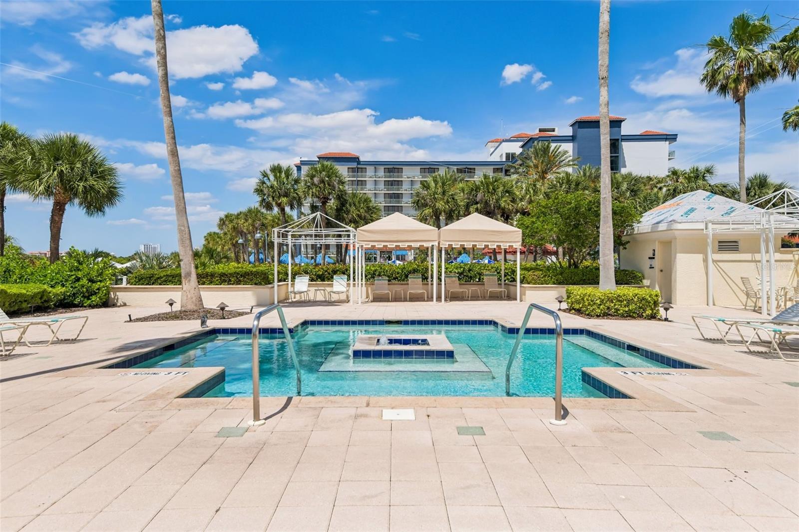 Image 39 of 51 For 1180 Gulf Boulevard 101