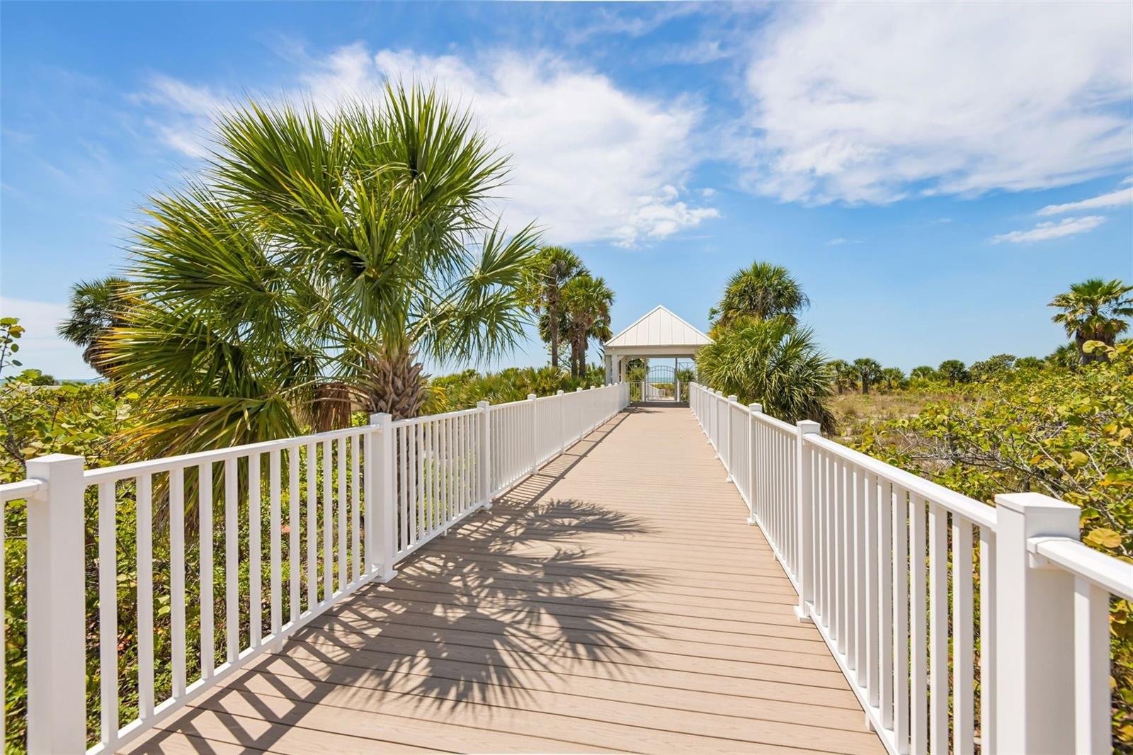 Image 40 of 51 For 1180 Gulf Boulevard 101