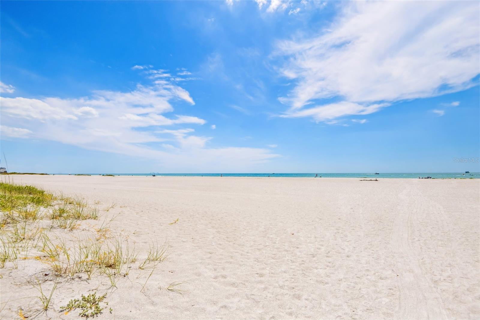 Image 43 of 51 For 1180 Gulf Boulevard 101