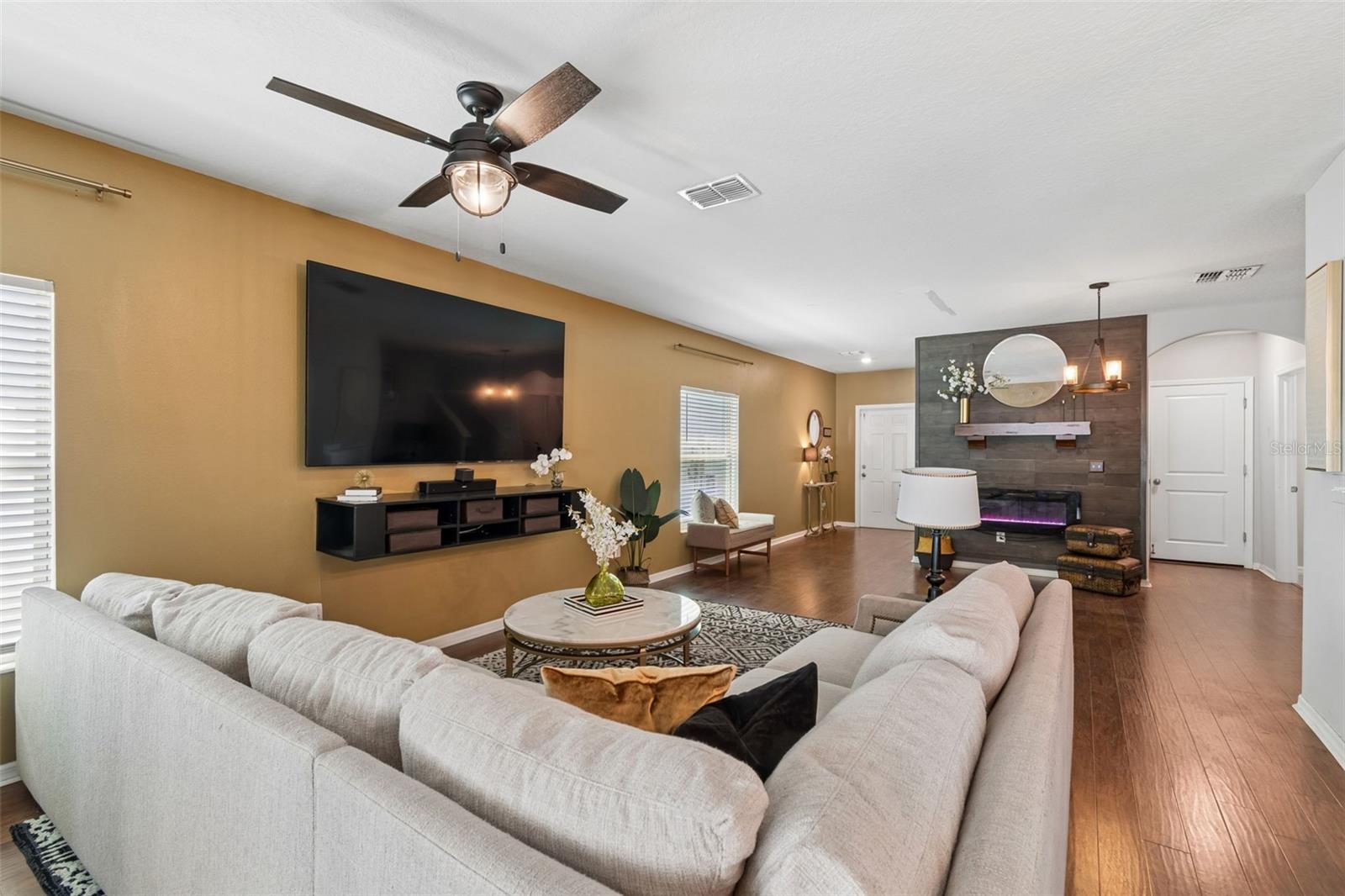Image 4 of 90 For 7422 French Marigold Avenue