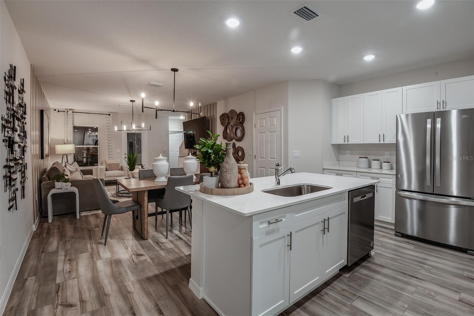 Image 11 of 29 For 4222 Hillock Boulevard