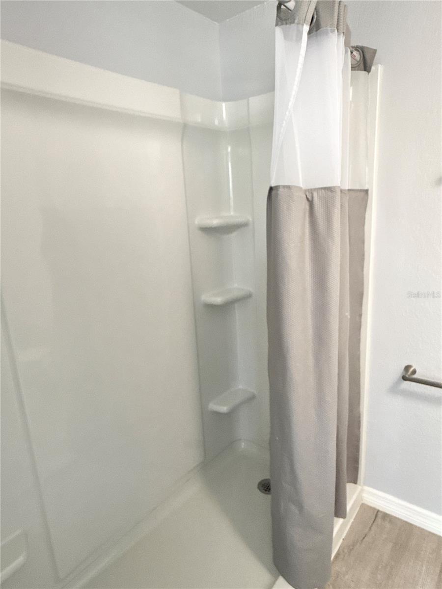 Image 15 of 31 For 460 Mount Oak Avenue Ne 745