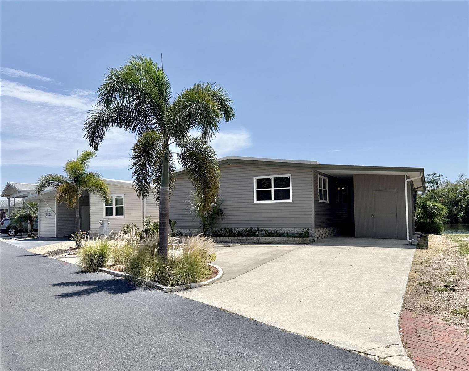 Image 2 of 31 For 460 Mount Oak Avenue Ne 745