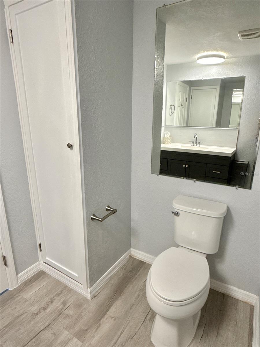 Image 20 of 31 For 460 Mount Oak Avenue Ne 745