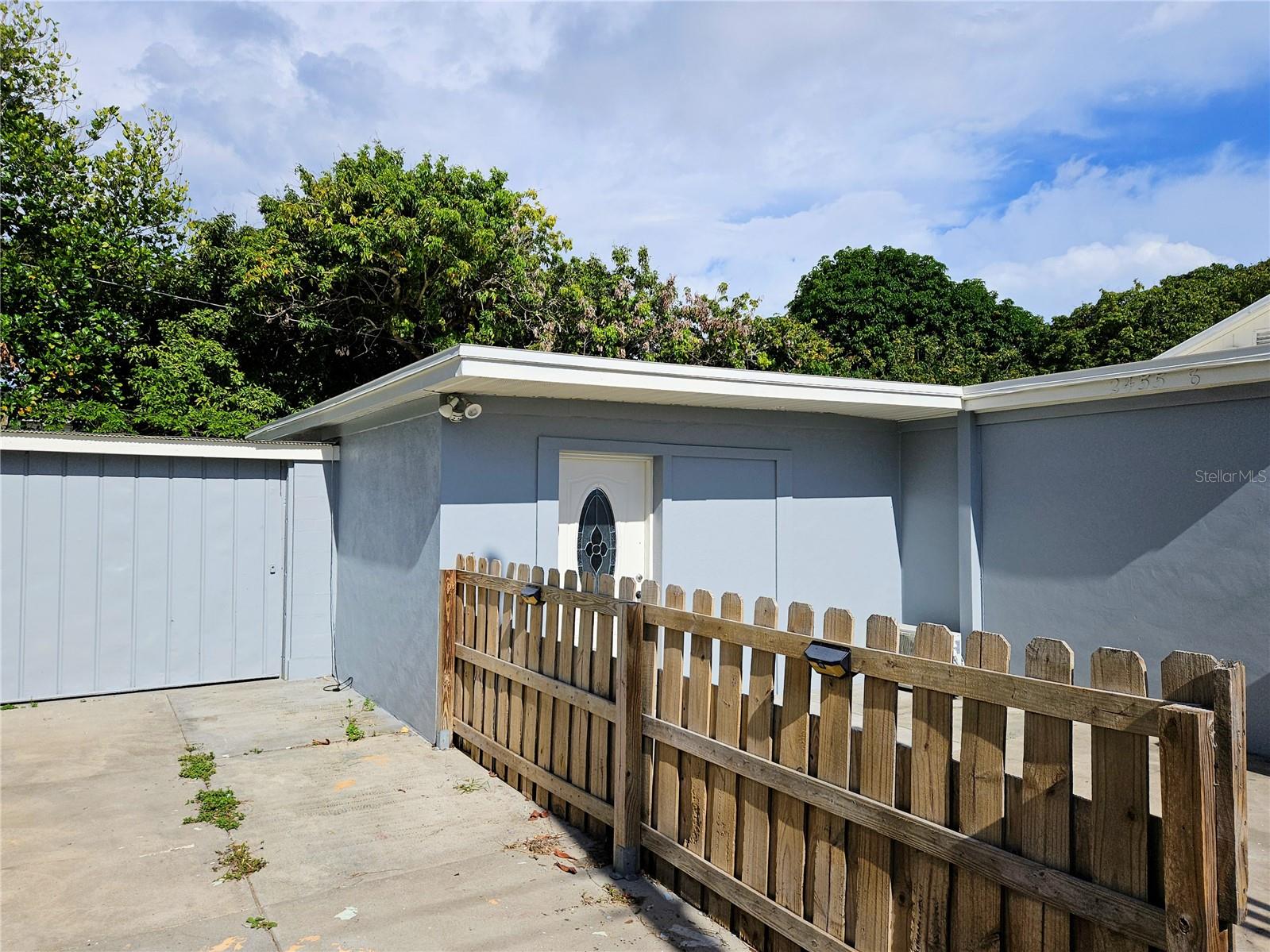 Image 2 of 19 For 2455 8th Avenue N 3