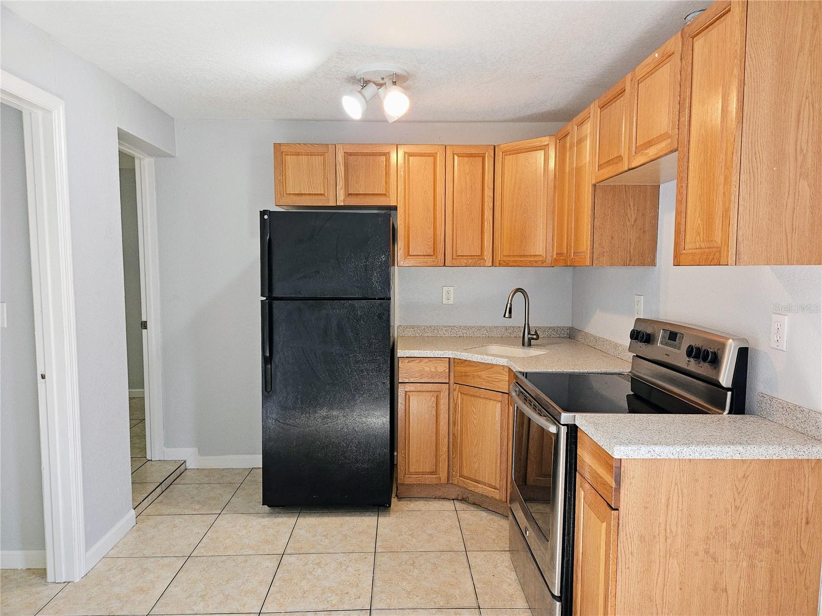Image 7 of 19 For 2455 8th Avenue N 3