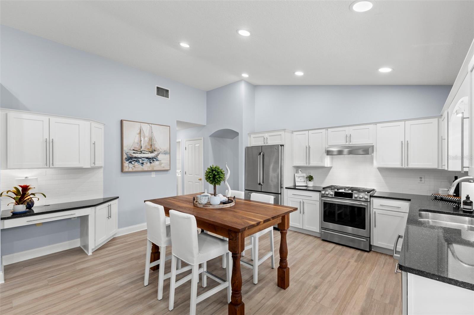 Image 7 of 35 For 9948 Stockbridge Drive