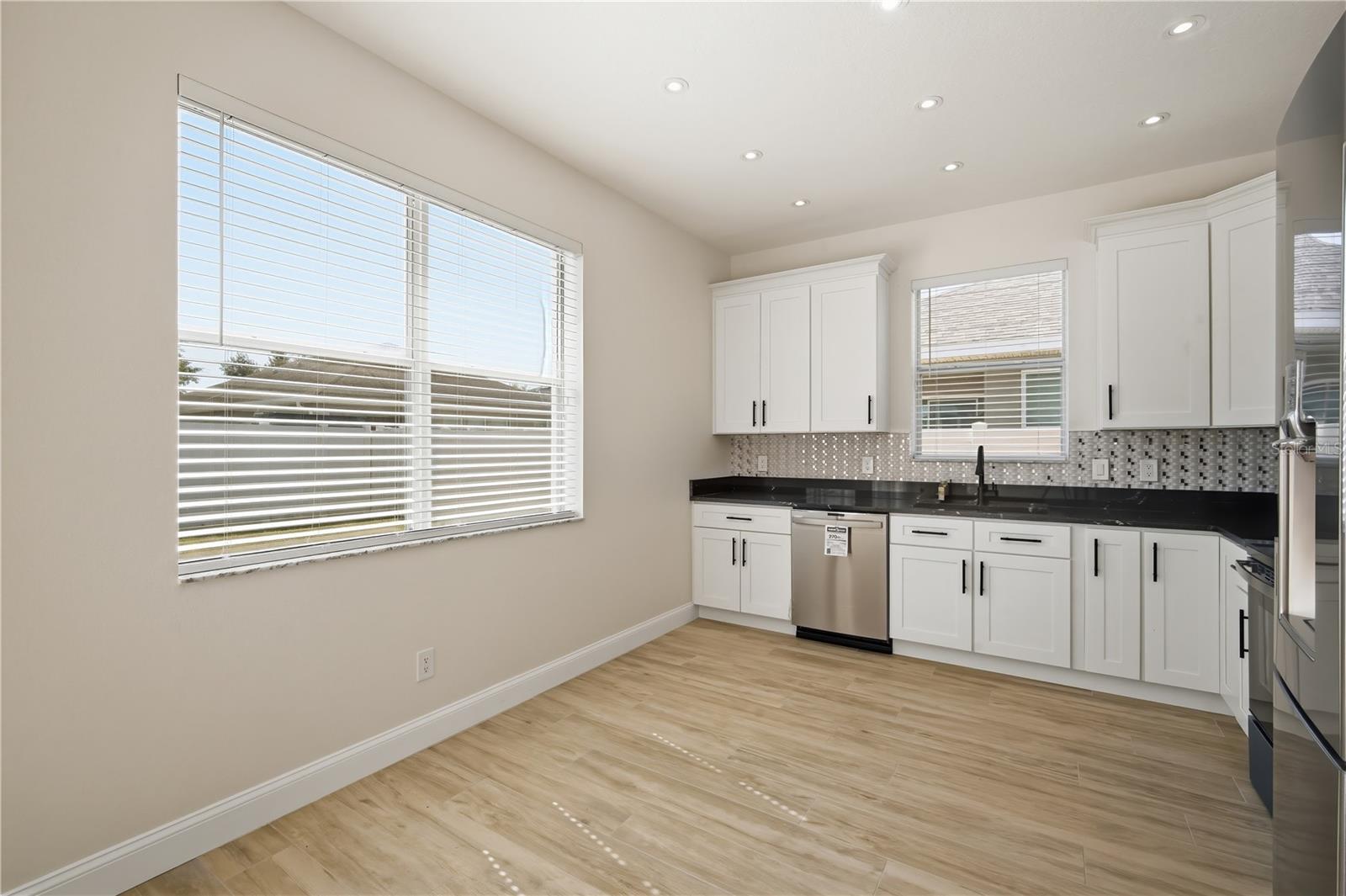 Image 6 of 27 For 7632 Armonk Lane