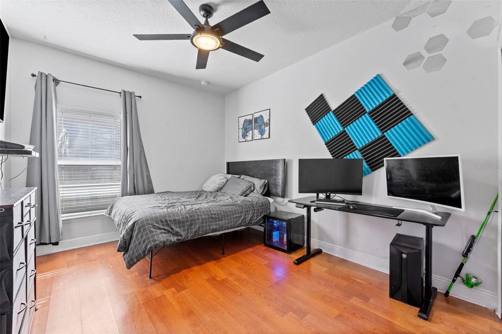 Listing photo id 22 for 2916 Winglewood Circle