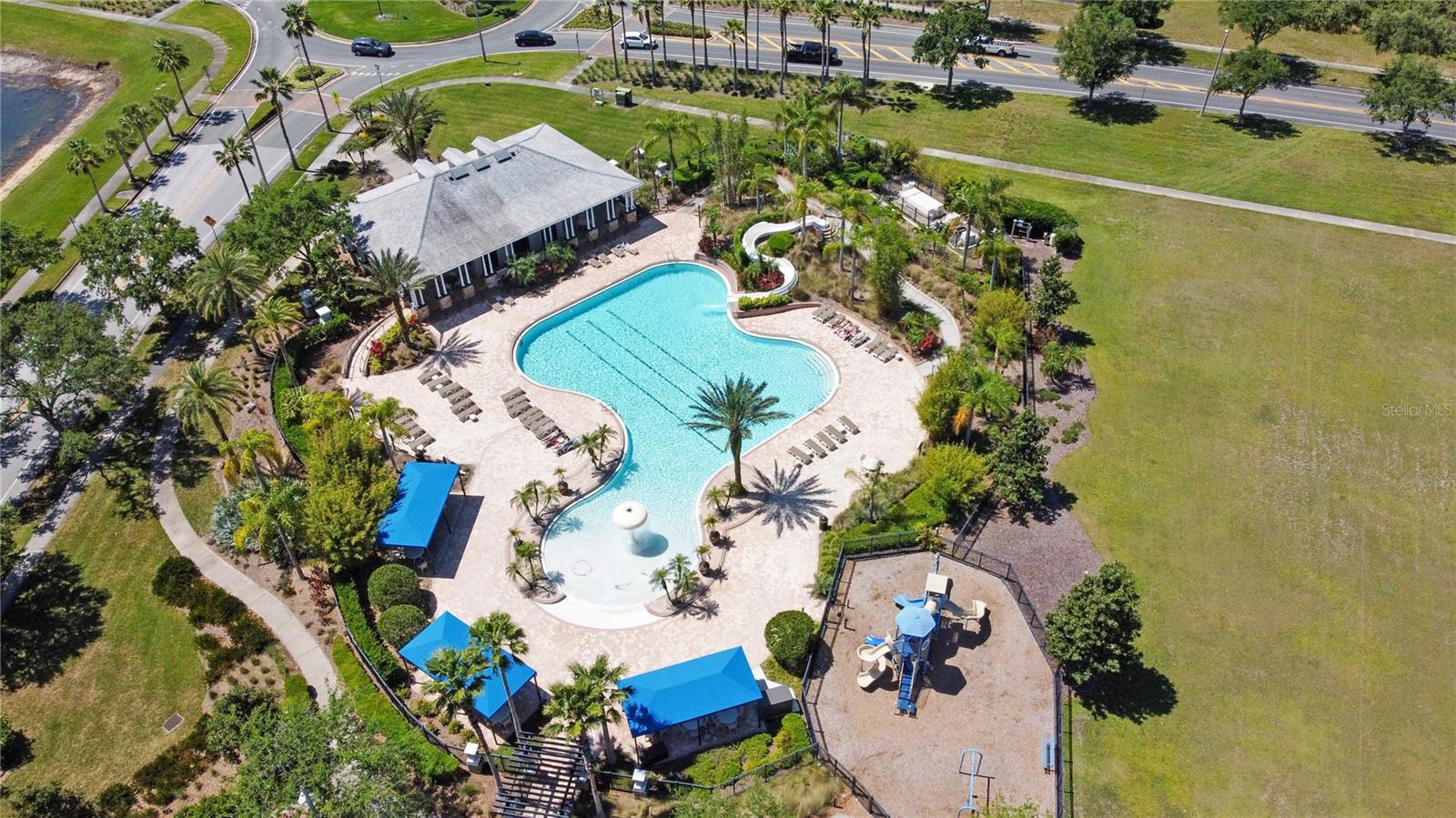 Listing photo id 51 for 2916 Winglewood Circle