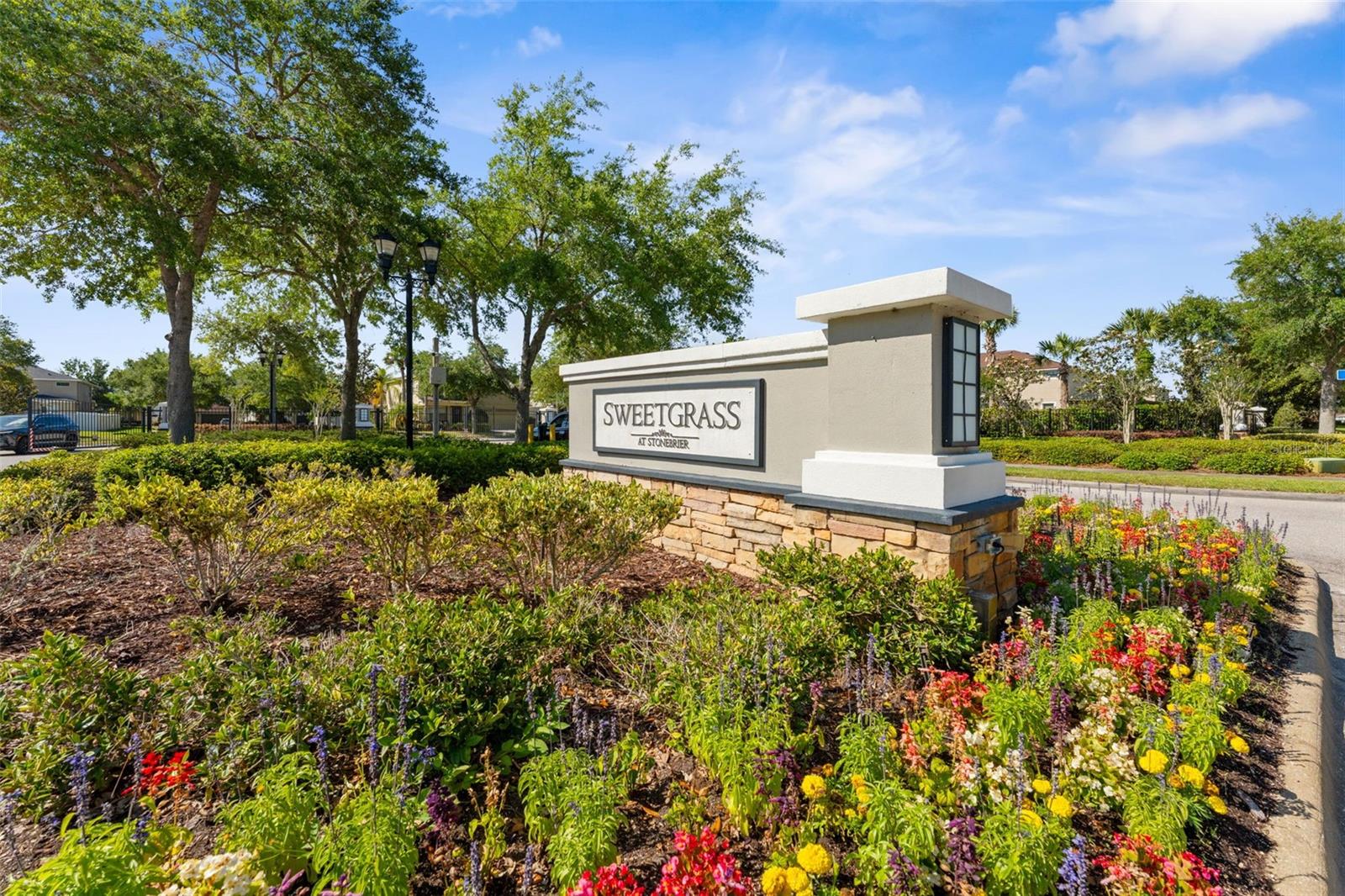 Listing photo id 61 for 2916 Winglewood Circle