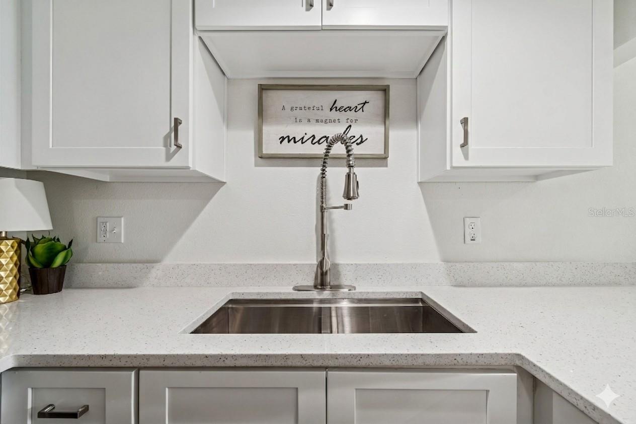 Image 11 of 40 For 718 Haven Place 718