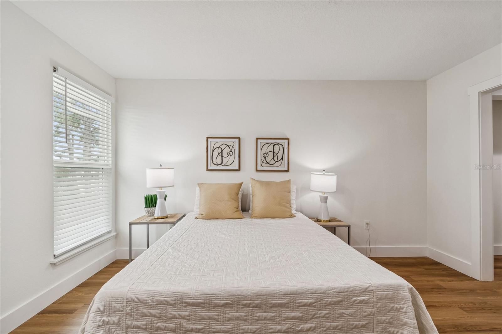 Image 16 of 40 For 718 Haven Place 718