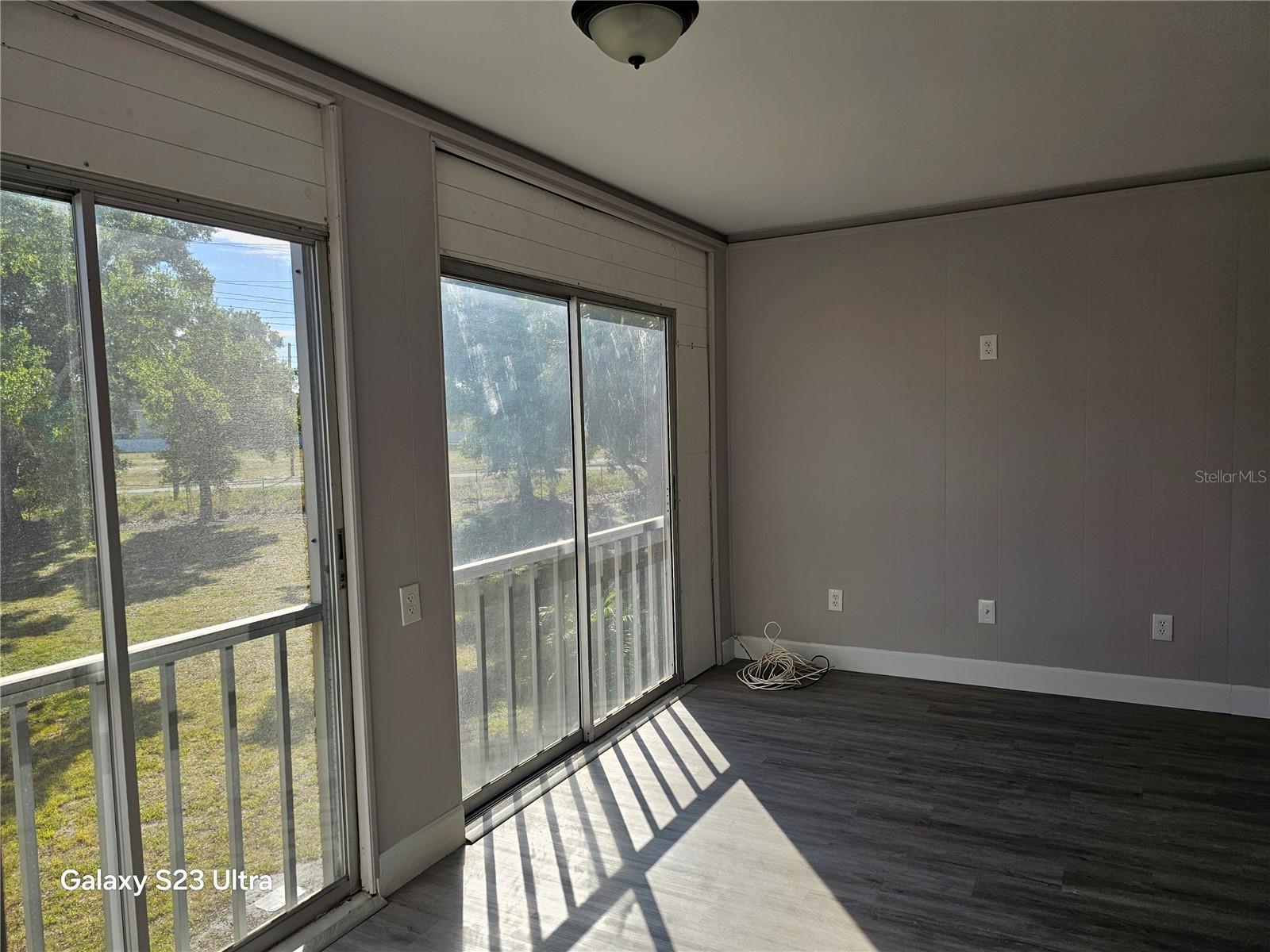 Image 10 of 69 For 2464 Australia Way E 46