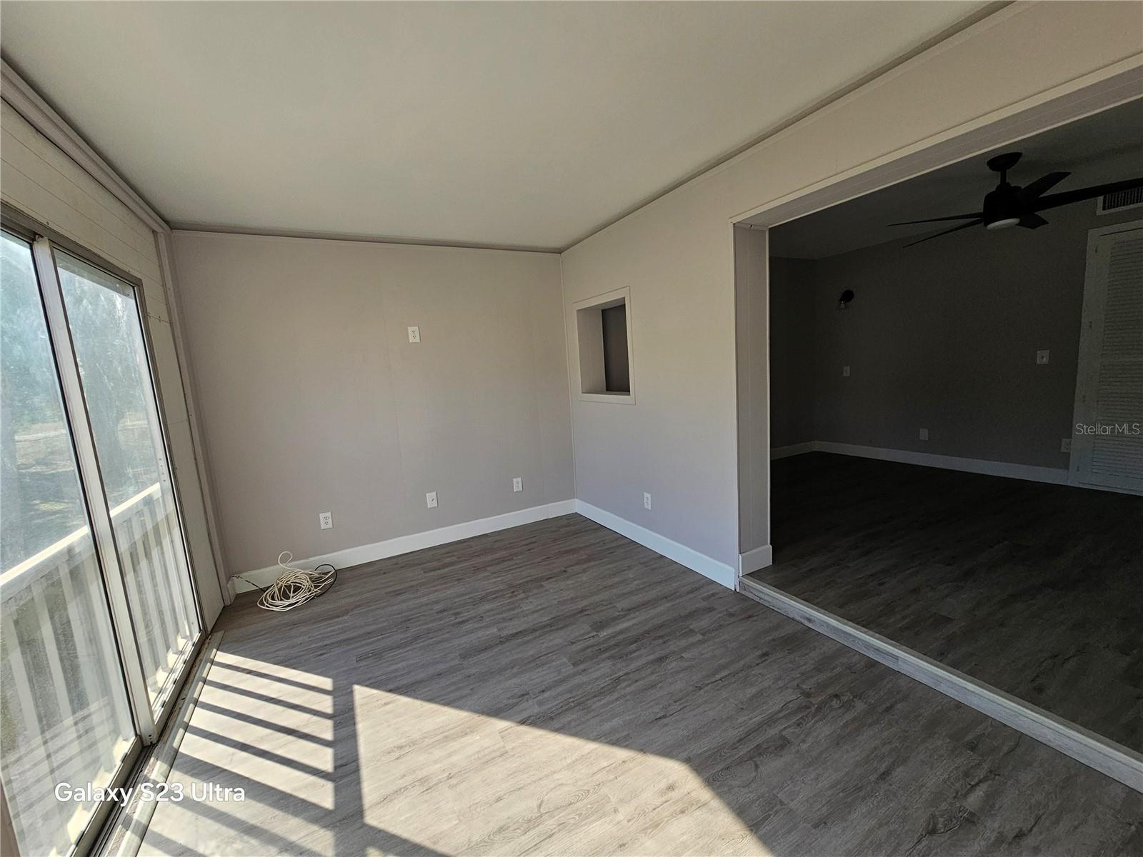 Image 12 of 69 For 2464 Australia Way E 46