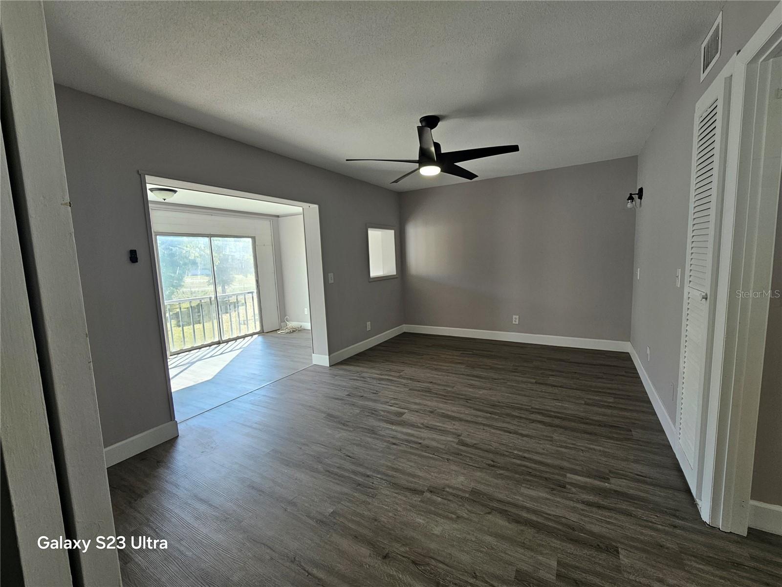 Image 14 of 69 For 2464 Australia Way E 46