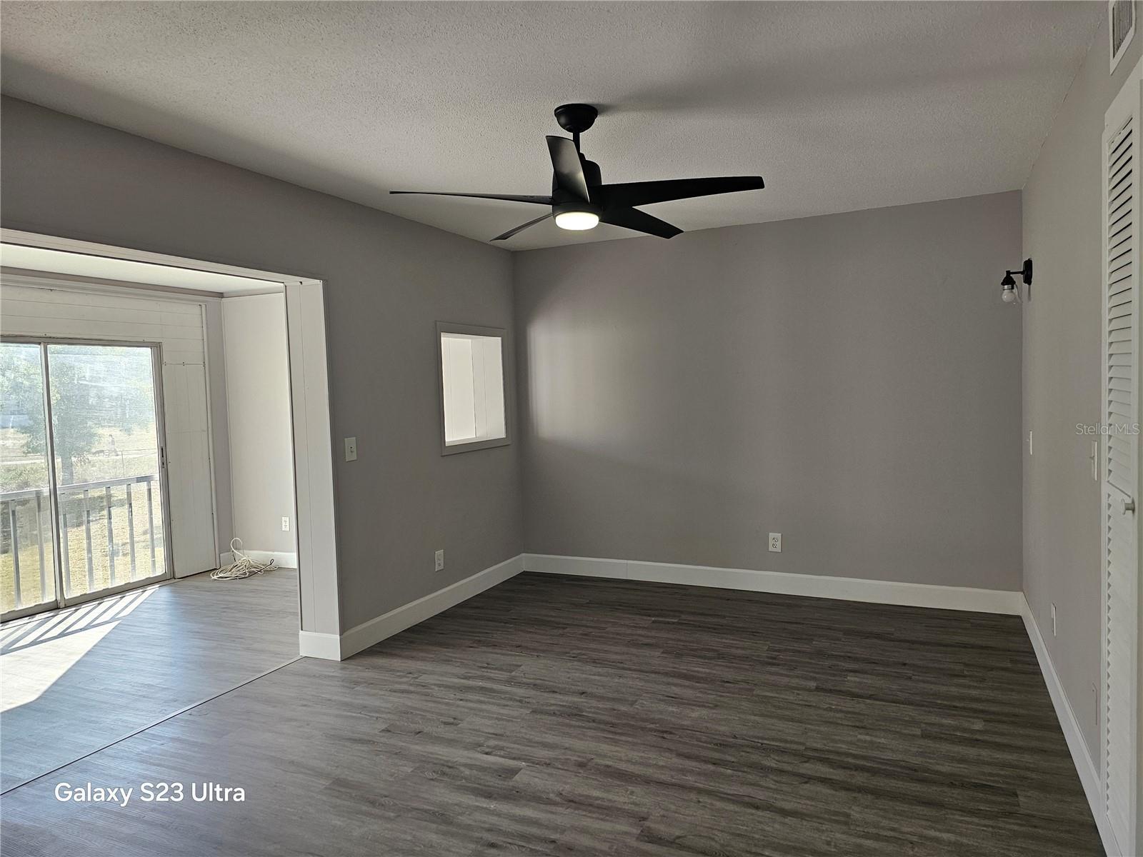Image 15 of 69 For 2464 Australia Way E 46