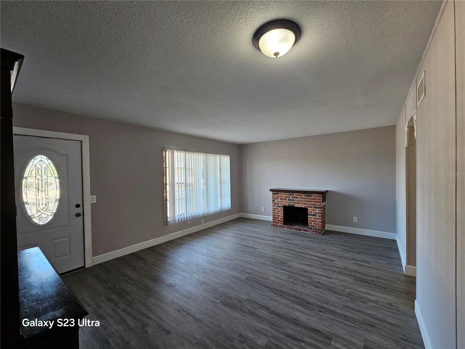 Image 18 of 69 For 2464 Australia Way E 46